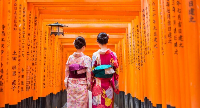 japan tourist destination, japan, fushimi inari, geisha, kyoto, things to do in japan, instagrammable place in japan,